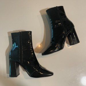 Size 7 Shiny Black Block Heel Booties